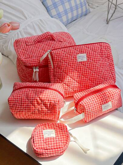 Quilted Gingham Travel Toiletry Organizer