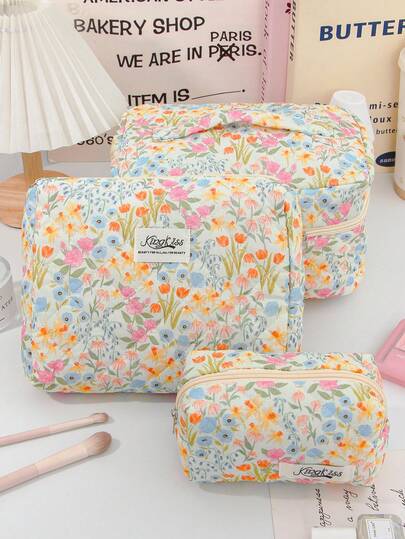Quilted Gingham Travel Toiletry Organizer
